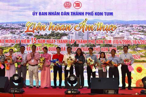 Khai mạc Liên hoan ẩm thực chào mừng 15 năm thành lập thành phố Kon Tum